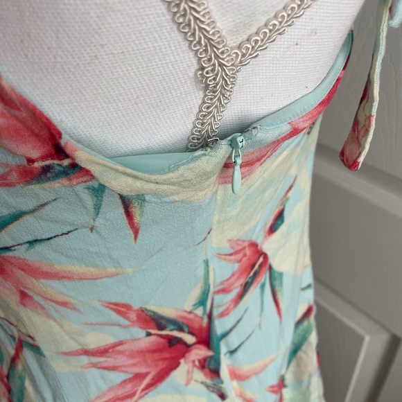Tie Shoulder Print Linen Dress - Picture 4 of 7